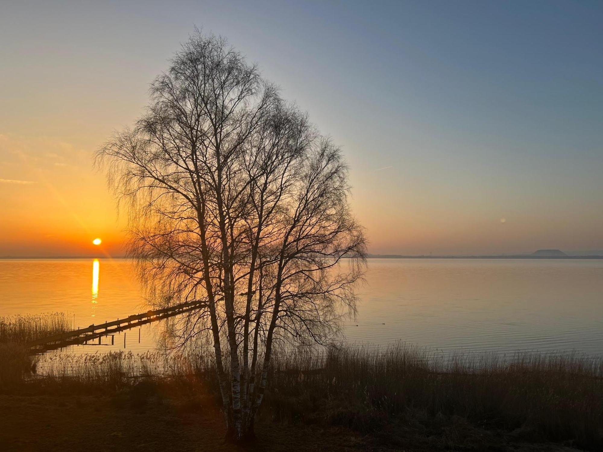 Ferienwohnung Sunrise - Mit Direktem Blick Auf Das Steinhuder Meer - Мардорф Екстериор снимка